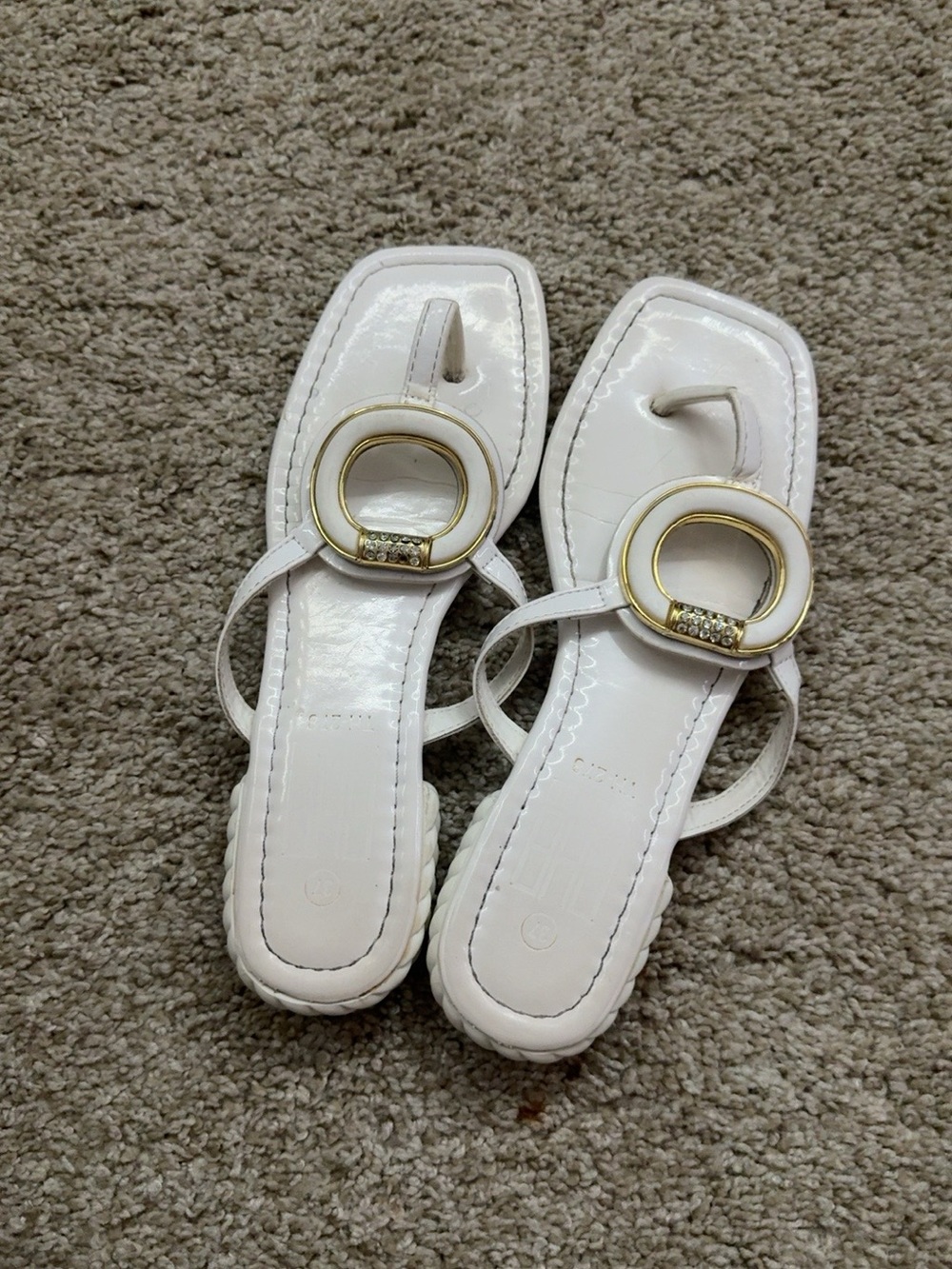 Women's White Toe-Loop Sandals with Gold Ring Accent